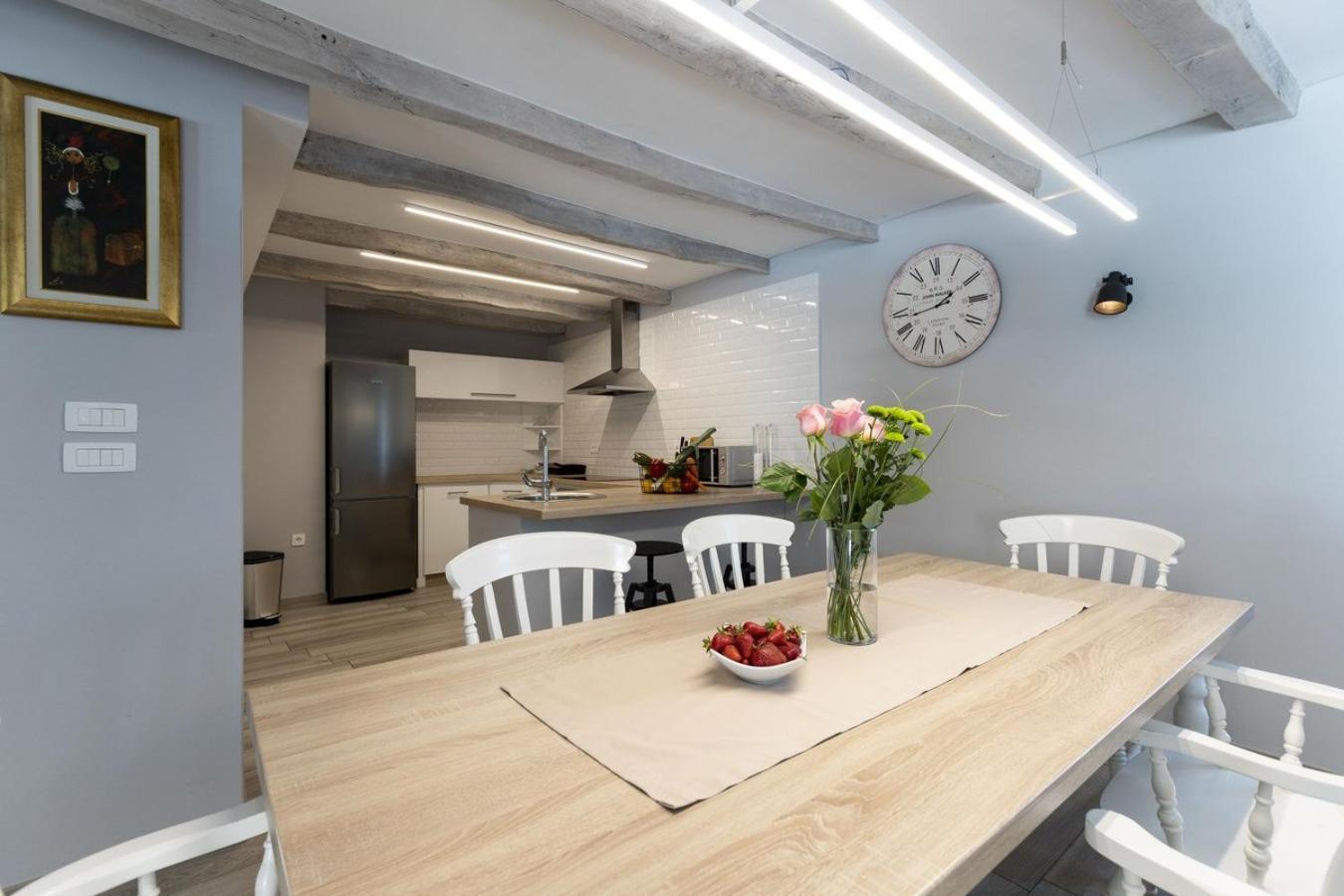 Villa Viscum In Central Istria For 8 Persons With Large Garden - Pet Friendly Pazin Kültér fotó