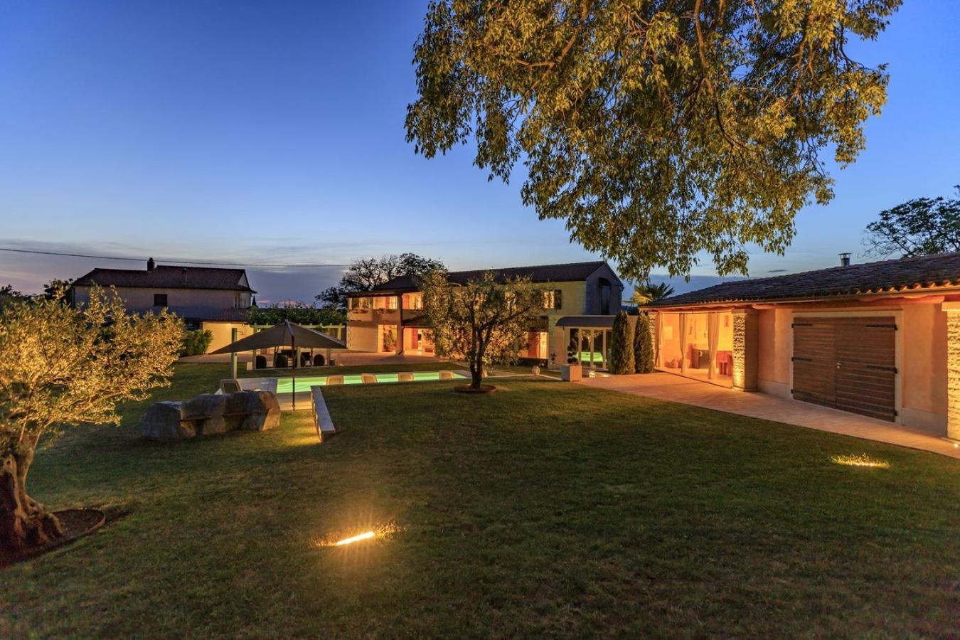 Villa Viscum In Central Istria For 8 Persons With Large Garden - Pet Friendly Pazin Kültér fotó